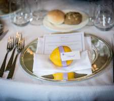 Italian-Wedding-theme-fresh-lemon-place-settings-1